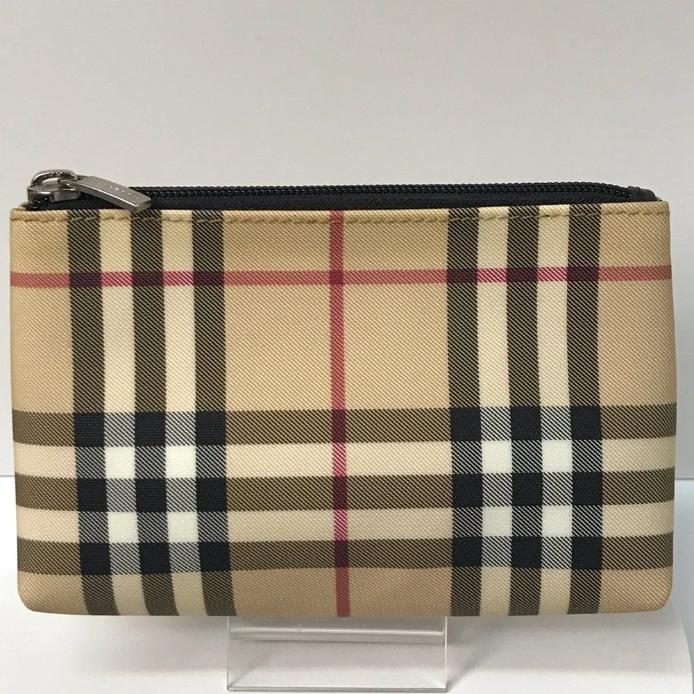 Burberry Signature Nova Check Cosmetic Bag ❤️